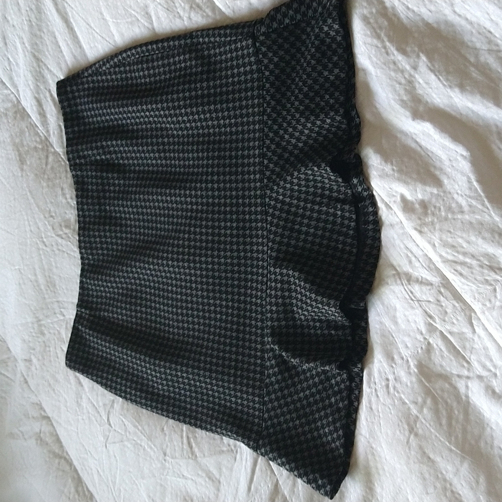 Laundry by Shelli Segal, Los Angeles checked skirt